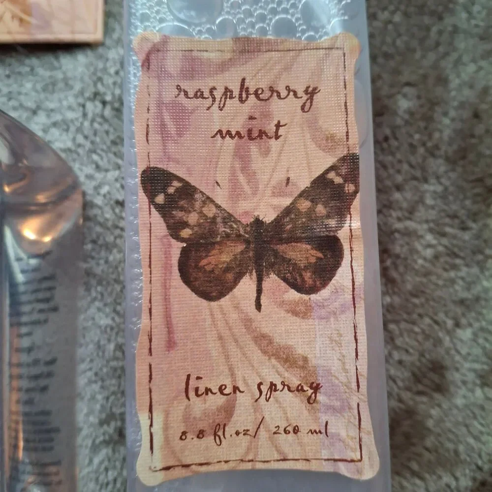 Bed Bath & Beyond Linen Spray & Water Raspberry Mint, Gift Set, Mid Y2K Unused - Picture 2 of 11